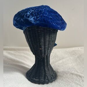 Luxurious vintage 1960s 1970s Blue Velvet Beret Hat